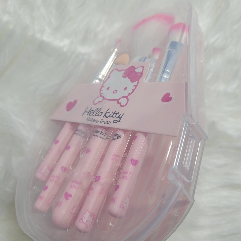 Hello Kitty Makeup Brush Set - Picture 5 of 5